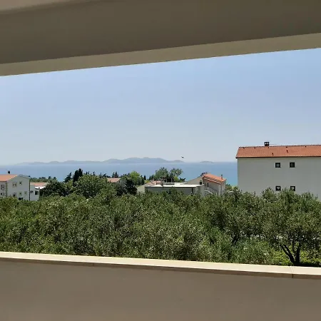 Apartments Bruna - 300M From Beach * Pakoštane