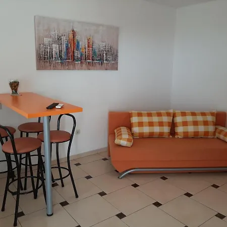 Apartment Apartments Bruna - 300M From Beach Pakoštane
