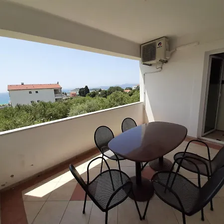 Apartments Bruna - 300M From Beach Appartement *