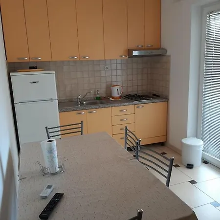 Apartments Bruna - 300M From Beach * Pakoštane