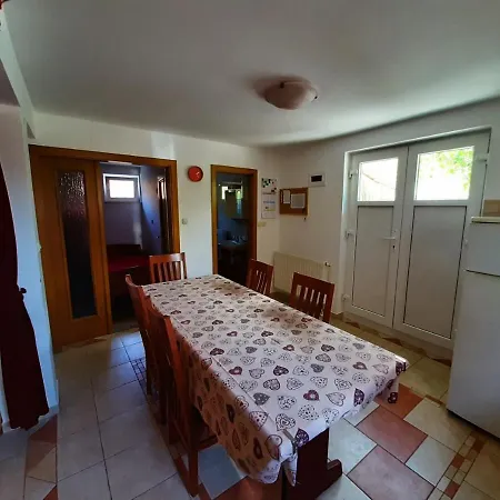 Apartments Bruna - 300M From Beach * Pakoštane